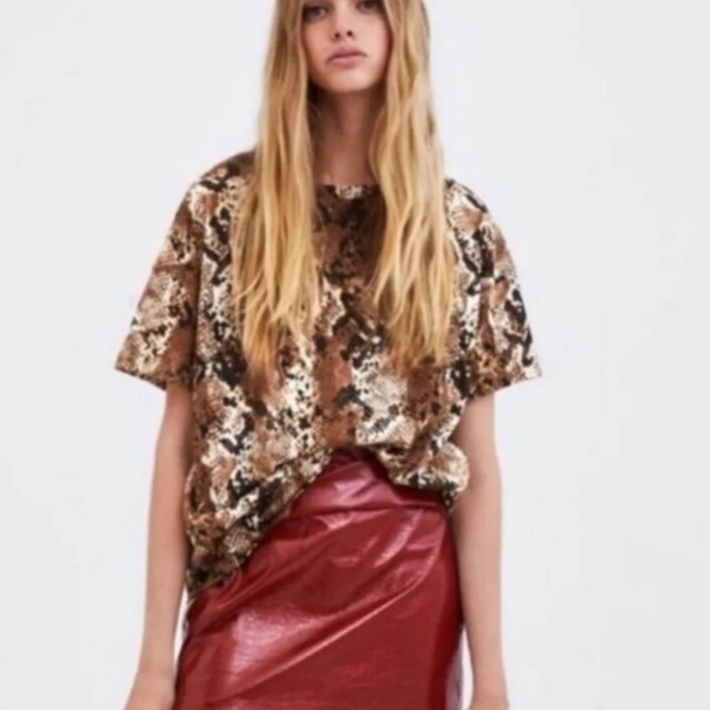 Zara‎ Trafaluc oversized snakeprint reptile tshirt